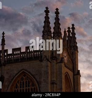 Ciel de coucher de soleil de maquereau au-dessus de Banque D'Images