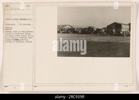 Vue générale des camions du 439 e train d'approvisionnement, M.T.C. Parc de service à Dommartin-les-toul, Meurthe et Moselle, France. Les camions sont vus à différents stades de réparation. Cette photographie a été prise par Jesse Campbell le 21 janvier 1919. Il fait partie de la collection numérotée 'RICO 4-14-19' et décrite comme 'VUE GÉNÉRALE ISD DU PARC, MONTRANT des camions à différents stades de réparation.' Banque D'Images