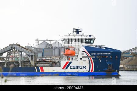 L'INNOVATION CEMEX GO une drague Hopper construite en 2020 amarrage au port de Shoreham dans le West Sussex, Angleterre crédit Simon Dack Banque D'Images