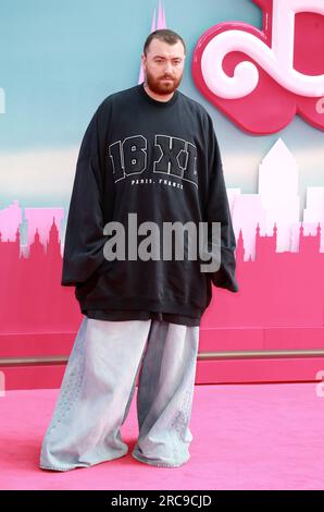 Londres, Royaume-Uni. 12 juillet 2023. Sam Smith assiste à la première européenne Barbie au Cineworld Leicester Square à Londres. Crédit : SOPA Images Limited/Alamy Live News Banque D'Images