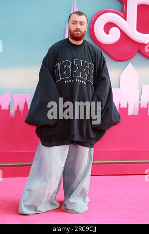 Londres, Royaume-Uni. 12 juillet 2023. Sam Smith assiste à la première européenne Barbie au Cineworld Leicester Square à Londres. Crédit : SOPA Images Limited/Alamy Live News Banque D'Images