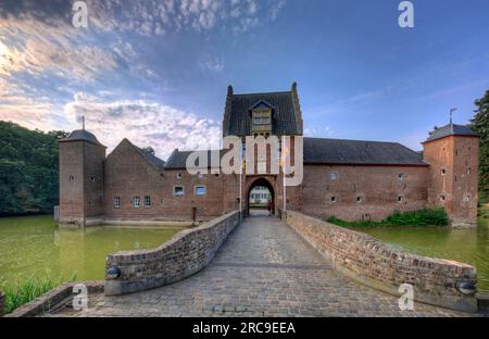 Burg Heimerzheim in Nordrhein-Westfalen, Wasserschloss, Heimerzheim, Bonn, Deutschland, Europa. Banque D'Images