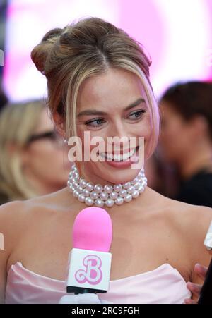 Londres, Royaume-Uni. 12 juillet 2023. Margot Robbie assiste à la première européenne Barbie au Cineworld Leicester Square à Londres. (Photo Fred Duval/SOPA Images/Sipa USA) crédit : SIPA USA/Alamy Live News Banque D'Images