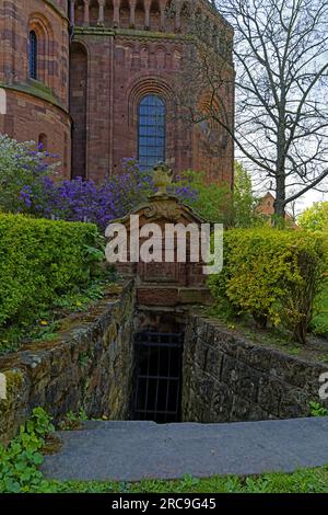 Schum-Stadt, Heylshofpark, Dom Sankt Peter, erbaut 12. Jahrhundert Banque D'Images