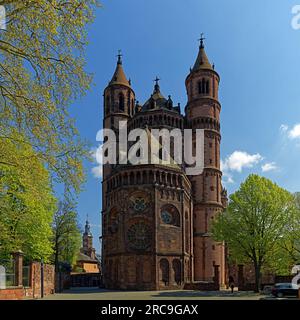 Schum-Stadt, Dom Sankt Peter, erbaut 12. Jahrhundert Banque D'Images