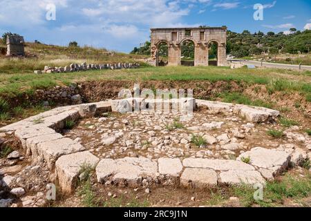 Mettius-modeste-Bogen, Ueberreste der antiken lykischen Stadt Patara, Tuerkei |Arc de Mettius modeste Gouverneur de Lycie autour de 100 après JC, reste o Banque D'Images