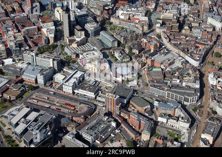 Vue aérienne du centre-ville de Sheffield en regardant à travers Arundel Gate jusqu'à Norfolk Street avec le Crucible Theatre Prominent, S Yorkshire Banque D'Images