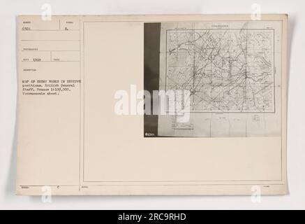 Carte montrant les œuvres ennemies en position de réserve pendant la première Guerre mondiale. Il a été pris et publié par l'état-major britannique en 1918. La carte couvre le feuillet Voornezeele en France à une échelle de 1:100.000. Les annotations indiquent Toormeezele Station. Banque D'Images