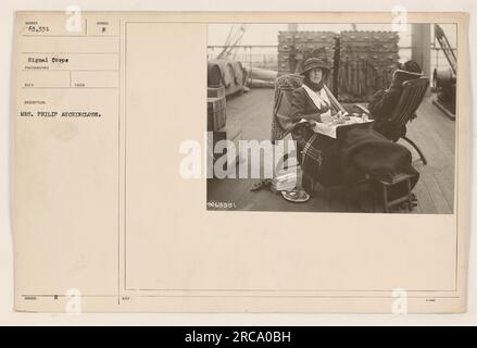 Mme Philip Auchincloss, membre du signal corps, a capturé cette photographie pendant la première Guerre mondiale. L'image montre le personnel militaire américain engagé dans des activités liées à l'effort de guerre. Banque D'Images