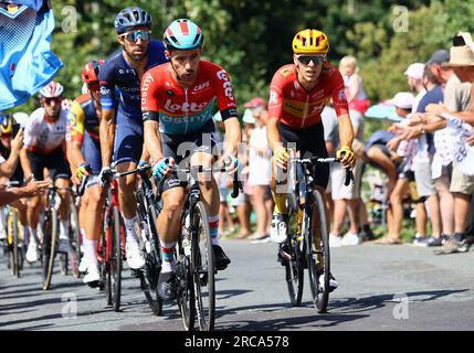 Belleville en Beaujolais, France. 13 juillet 2023. Le Belge Victor Campenaerts de Lotto DSTNY photographié en action lors de l'étape 12 du Tour de France cycliste, de Roanne à Belleville-en-Beaujolais (168, 8 km), France, jeudi 13 juillet 2023. Le Tour de France de cette année aura lieu du 01 au 23 juillet 2023. BELGA PHOTO DAVID PINTENS crédit : Belga News Agency/Alamy Live News Banque D'Images