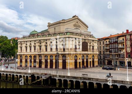 Le Teatro Arriaga (du nom du compositeur espagnol) est un opéra situé à Bilbao, au pays Basque, en Espagne. Conçu par l'architecte Joaquín Rucoba à Neo-ba Banque D'Images