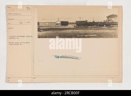 "Maison de ciment de la White Construction Co. À la station d'expérimentation de l'aviation, Hampton, Virginie, pendant la première Guerre mondiale Cette photo a été prise le 1 octobre 1917. La maison était utilisée pour des activités militaires officielles et faisait partie de la station exploitée par l'armée américaine. Banque D'Images