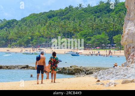 Porto Seguro, BA, Brésil - 07 janvier 2023 : vue sur la plage d'Espelho, une belle plage touristique de l'état de Bahia. Banque D'Images