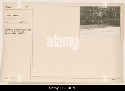conseil municipal en attente de l'arrivée du président Wilson à Rome, Italie. Photo prise par le signal corps le 3 janvier 1919. Il s'agit de l'image numéro 65 de la collection de photographies des activités militaires américaines pendant la première Guerre mondiale. Banque D'Images