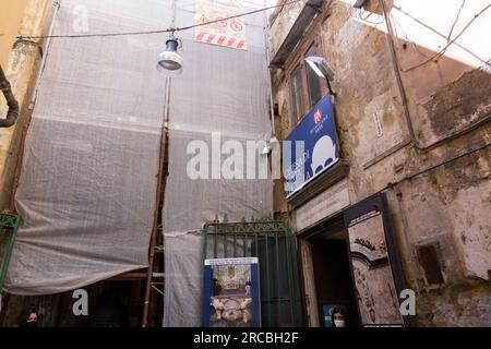 Naples, Italie - 10 avril 2022 : l'église de Santa Luciella ai Librai est l'une des églises du centre historique de Naples, située dans la rue Banque D'Images