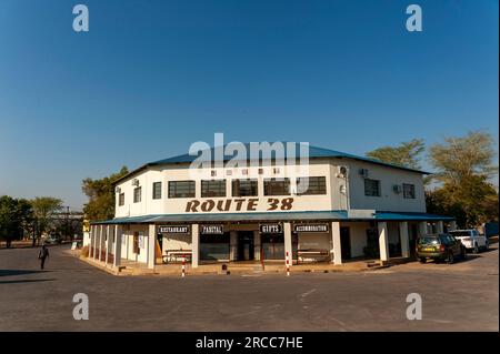 Scène de rue dans la ville d'Outjo, au nord de la Namibie Banque D'Images