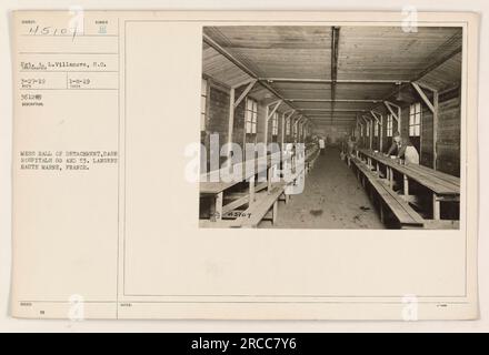 Image d'un mess au détachement, hôpitaux de la base 88 et 53 à Langres, haute Marne, France pendant la première Guerre mondiale. La photographie a été prise par le sergent A. L. Villanova le 27 mars 1919 et reçue le 12 décembre 1919. L'image a été émise le 8 janvier 1919. Il y a 52 notes et 4stot FFF. Banque D'Images