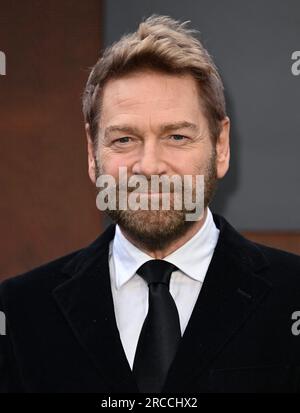 Londres, Royaume-Uni. 13 juillet 2023. Kenneth Branagh à la première Oppenheimer UK, Londres, Royaume-Uni, le 13 juillet 2023. Le casting du nouveau film Oppenheimer est sorti de la première britannique à Londres « pour aller écrire leurs signes de piquetage » avant l’annonce que les acteurs hollywoodiens allaient en grève. Jeudi soir, les acteurs principaux de la très attendue biographique de guerre de Christopher Nolan ont quitté la première du film à l'Odeon Luxe de Leicester Square en solidarité avec le syndicat d'acteurs américains Sag-AFTRA. Photo Stuart Hardy/ABACAPRESS.COM crédit : Abaca Press/Alamy Live News Banque D'Images