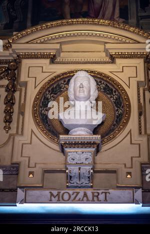 Intérieur de l'Opéra d'État de Vienne à Viena Autriche le 5 mai 2023 Banque D'Images