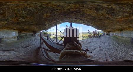 Vue panoramique à 360° de Cité troglodytique la Roque St-Christophe 4