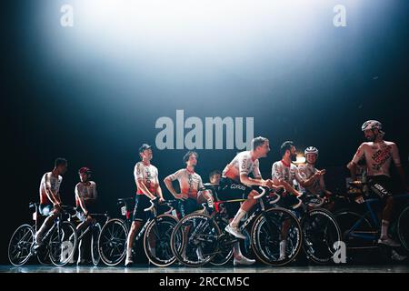 France. 13 juillet 2023. Photo Alex Whitehead/SWpix.com - 13/07/2023 - Cyclisme - Tour de France 2023 - étape 12 : Roanne à Belleville-en-Beaujolais (168.8km) - Cofidis crédit : SWpix/Alamy Live News Banque D'Images