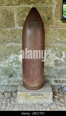 Coquillage naval de la première Guerre mondiale commémorant les efforts du peuple Widecombe pour recueillir de la mousse de sphaigne pour soigner les blessés. Banque D'Images