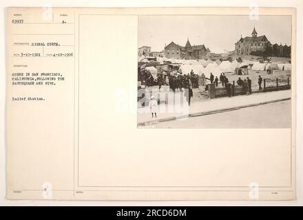 Légende : scène à San Francisco, en Californie, suite au tremblement de terre dévastateur et à l'incendie de 1906. Cette photographie, numérotée 63973 et prise par le signal corps le 18 avril 1906, montre une station de secours dans la région. L'image a été publiée avec le titre 'relief Station' et a le symbole du photographe marqué comme A. Banque D'Images