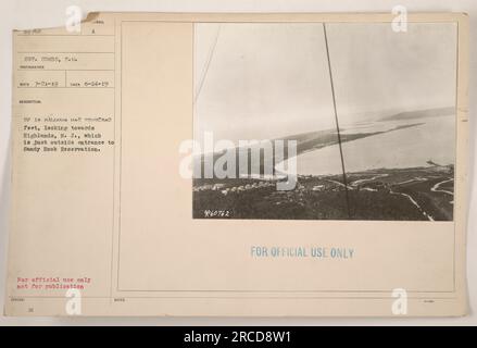 Vue aérienne de Highlands, N.J., prise d'un ballon à une altitude de mille pieds. La photo montre la zone juste à l'extérieur de l'entrée de la réserve Sandy Hook. La description indique que la photographie a été prise le 24 juin 1919, et est marquée "pour usage officiel seulement. Non destiné à la publication.' Banque D'Images