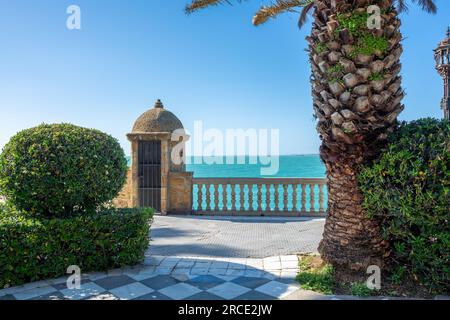 Poste de garde du Paseo Santa Barbara au parc génois (Parque Genoves) - Cadix, Andalousie, Espagne Banque D'Images