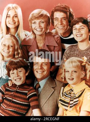 Maureen McCormick, Florence Henderson, Barry Williams, Christopher Knight, Susan Olsen, Robert Reed, Michael Lookinland, Eve Plumb, 'The Brady Bunch', circa (1971). Crédit photo : ABC Banque D'Images