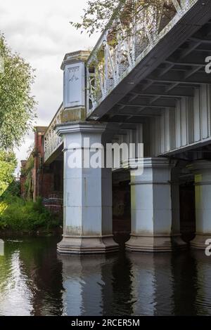 Shrewsbury Railway Bridge, traversant la rivière Severn, Shrewsbury, Shropshire, Royaume-Uni Banque D'Images