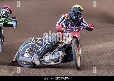 Norick Bloedorn - pilote de Bell vue Aces speedway. Portrait d'action Banque D'Images