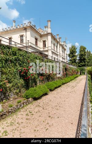 Le Castello dal Pozzo, station historique sur le lac majeur, situé dans le village de Oleggio Castello, Verbania, Italie Banque D'Images