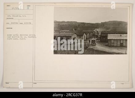 Le sergent Villano de WA, S.C. a pris cette image le 15 janvier 1919, montrant une scène autour du bureau de réception de l'hôpital du Camp n ° 10 à Prauthoy, haute Marne, France. La photographie représente des fournitures et du matériel chirurgicaux dans le bureau. Il porte la référence 45043 dans les archives du photographe. Banque D'Images