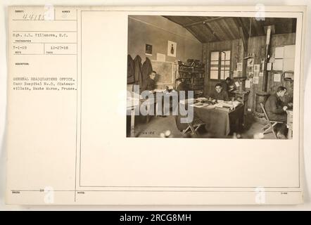 Sgt. A.L. Villanova de l'unité S.C. est photographiée dans le bureau du siège général à l'hôpital Camp n ° 9 à Château-Villain, haute Marne, France. La photographie a été prise le 1 mars 1919 et reçue le 27 décembre 1918. L'image porte la référence 111-SC-44185. Banque D'Images