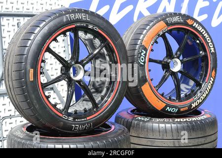 Rome, Latium. 14 juillet 2023. Pneus Hankook lors de l'entraînement libre de l'Eprix à Rome. Rome (Italie), 14 juillet 2023 Photographer01 crédit : Agence de photo indépendante/Alamy Live News Banque D'Images