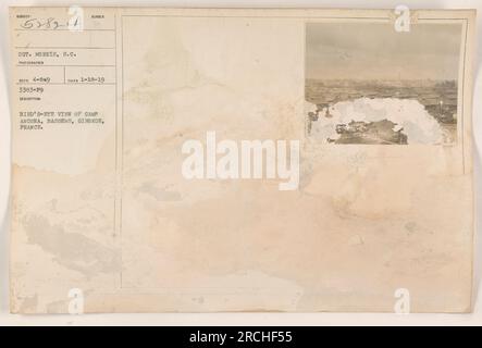 Photographie aérienne montrant la vue du Camp Ancône à Bassens, Gironde, France. Prise par Subiect 52824 SGT. Morris, photographe pour MED 4-819 le 18 janvier 1919. La photo offre une vue plongeante du camp et de ses environs. Banque D'Images