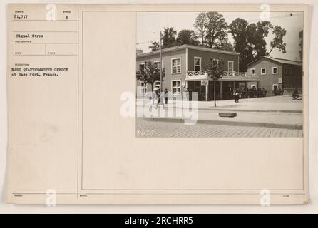 L'image montre le bureau du quartier-maître de la base à base Port, en France pendant la première Guerre mondiale. La photo est numérotée 61 717 et a été prise par le signal corps. La description indique que le bureau est marqué du symbole 188D. Banque D'Images