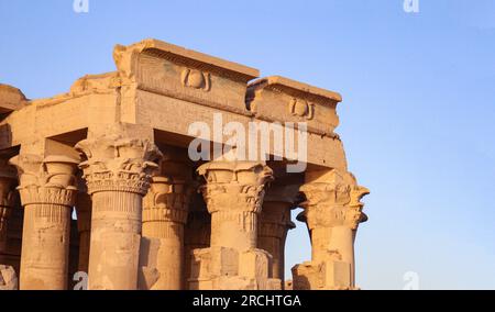 Ancien temple égyptien de Kom Ombo (Sobek & Horus) à Assouan, haute-Égypte Banque D'Images