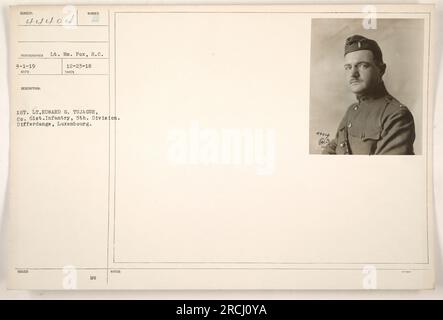 Le soldat Edward G. Tujague de la 61st Infantry, 5th Division, photographié à Differdange, Luxembourg pendant la première Guerre mondiale La photographie a été prise par le lieutenant Wm. Fox et publié le 12-23-18. Cette image est étiquetée 44404 dans la collection. Banque D'Images