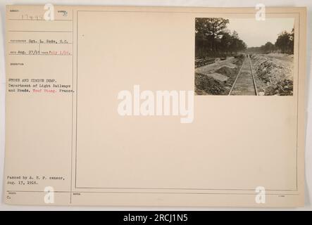 Décharge de pierres et de cendres utilisée par le Département des chemins de fer légers et des routes à Nouf Etang, France. La photographie a été prise le 1 juillet 1918 par le sergent L. Rode. Il faisait partie d'une collection d'activités militaires américaines pendant la première Guerre mondiale. L'image a été approuvée par le censeur de l'A.E.F. le 13 août 1918. Banque D'Images