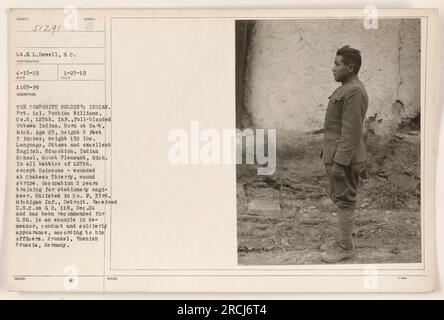 Privé indien 1st cl. Pontiac Williams, un Indien d'Ottawa de sang plein né à Hart, Michigan, est vu dans cette image composite. À l'âge de 23 ans, il mesurait 5'3' et pesait 132 livres Il parlait à la fois la langue Ottowa et l'anglais, ayant reçu une éducation à l'école indienne de Mount Pleasant, Michigan Williams avait suivi deux ans de formation en tant qu'ingénieur stationnaire avant de s'enrôler dans Co. F, 33rd Michigan Infantry à Detroit. Il avait participé à toutes les batailles du 125e régiment d'infanterie, à l'exception de Soissons, et avait été blessé à Château Thierry, recevant une bande de blessure. Il était hautement r Banque D'Images