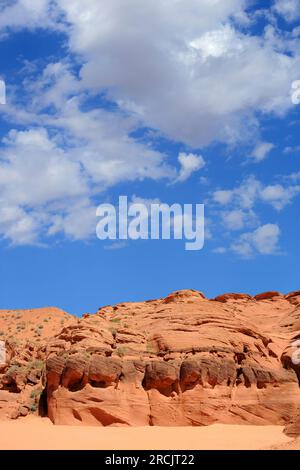 Près de l'entrée de Rattlesnake Canyon sur la réserve indienne Navajo dans le nord de l'Arizona Banque D'Images