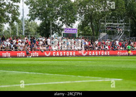 Barendrecht, pays-Bas. 15 juillet 2023. Barendrecht - le score lors du match amical entre Feyenoord et Royale Union Saint-Gilloise au Sportpark Smitshoek le 15 juillet 2023 à Barendrecht, pays-Bas. Crédit : photos boîte à boîte/Alamy Live News Banque D'Images