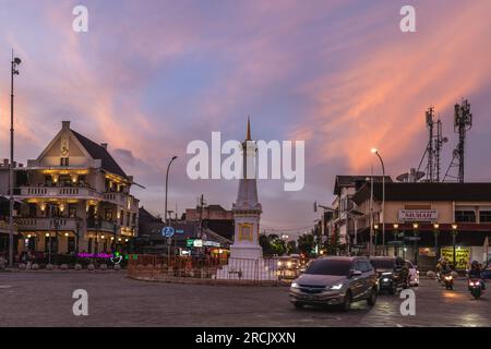 14 juillet 2023 : Tugu Yogyakarta, alias Golong Gilig Monument, est une icône historique de Yogyakarta, en Indonésie, construite par Sri Sultan Hamengkubuwono I en 1775. Banque D'Images