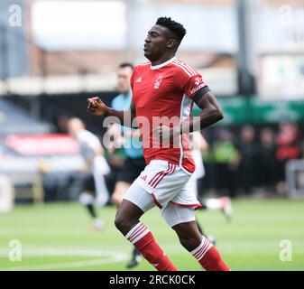 Meadow Lane, Nottingham, Royaume-Uni. 15 juillet 2023. Pré-saison football amical, Notts County contre Nottingham Forest ; Taiwo Awoniyi de Nottingham Forest Credit : action plus Sports/Alamy Live News Banque D'Images