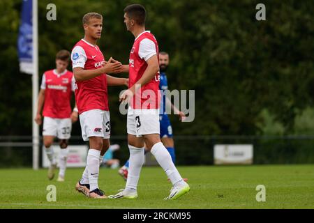 Dirkshorn, pays-Bas. 15 juillet 2023. DIRKSHORN, PAYS-BAS - JUILLET 15 : Kenzo Goudmijn de AZ Alkmaar fait des gestes lors du match amical de pré-saison entre AZ et Lech Poznan au V.V. Dirkshorn le 15 juillet 2023 à Dirkshorn, pays-Bas (photo de Patrick Goosen/Orange Pictures) crédit : Orange pics BV/Alamy Live News Banque D'Images