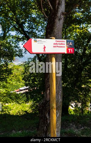 Italie Veneto Vidor - panneaux routiers pour le Prosecco Hills Trail Banque D'Images