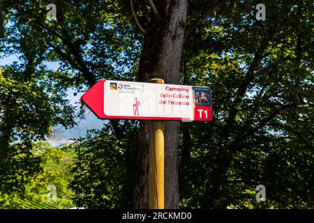 Italie Veneto Vidor - panneaux routiers pour le Prosecco Hills Trail Banque D'Images