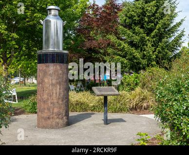 Arlington WA USA 24 mai 2023 : Arlington alors et maintenant Centennial Time Capsual dans Legion Park Banque D'Images